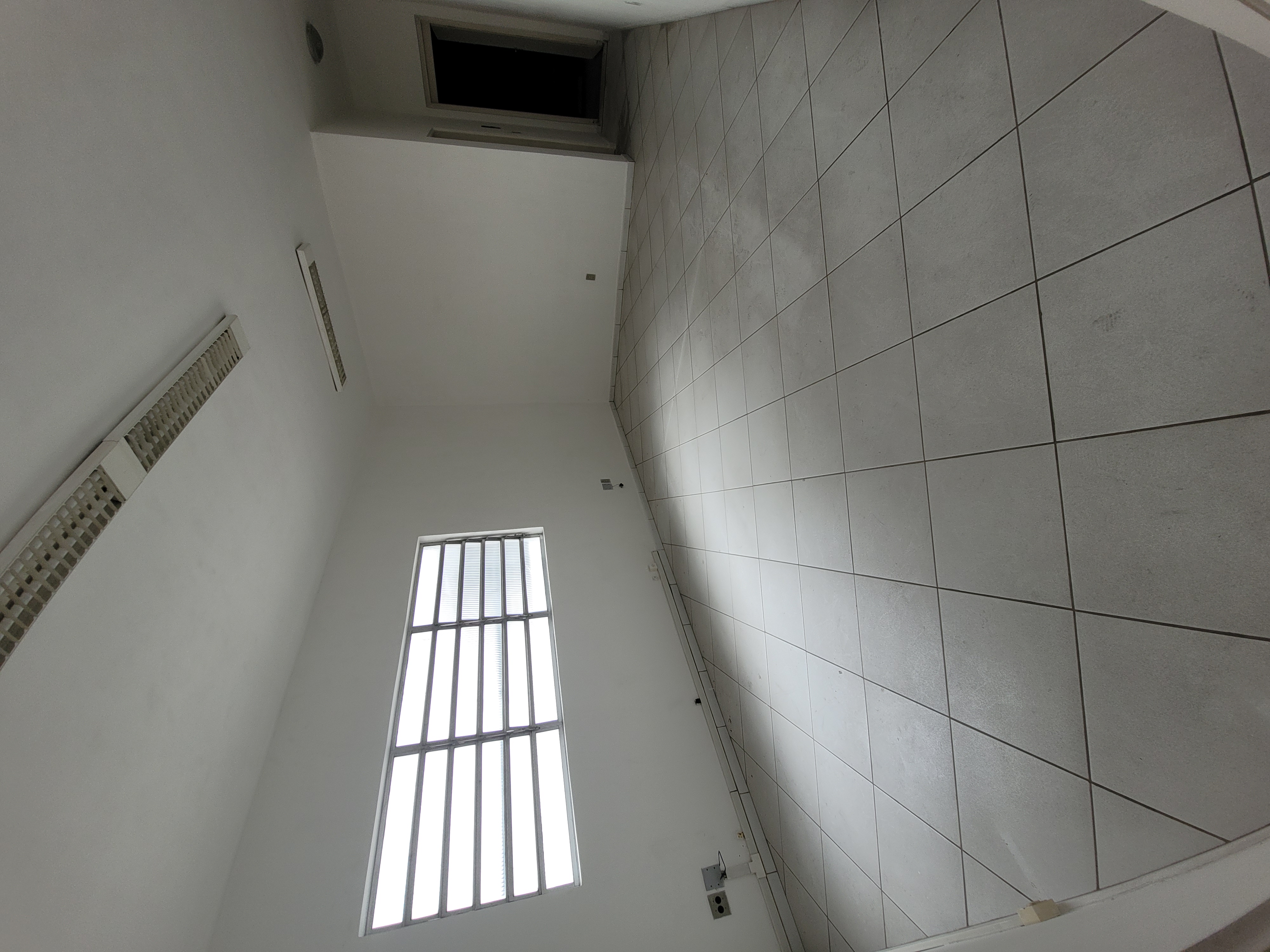 Galpão com 480m² + Mezanino (Escritório) – Excelente Localização!